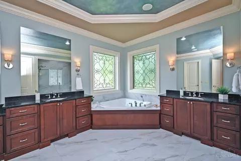 Bath - 4793 Braid Ln, Mason, OH 45040 photo 6 of 12