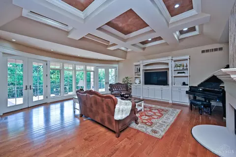 Living - 4793 Braid Ln, Mason, OH 45040 photo 2 of 7