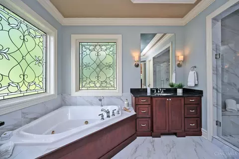 Bath - 4793 Braid Ln, Mason, OH 45040 photo 3 of 12