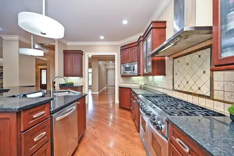 Kitchen - 4793 Braid Ln, Mason, OH 45040 photo 4 of 9