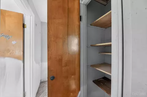 Entry Way - 5227 Highview Dr, Cincinnati, OH 45238 photo 6 of 7