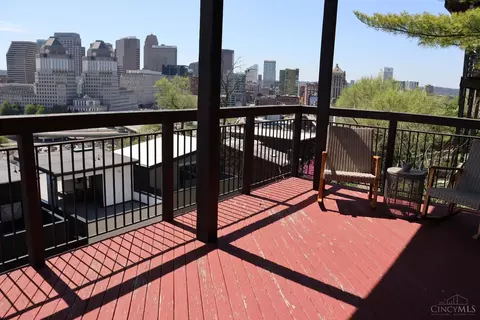Exterior - 399 Oregon St, Cincinnati, OH 45202 photo 5 of 9