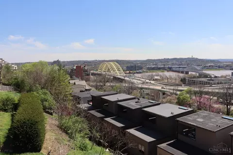 View/Area - 399 Oregon St, Cincinnati, OH 45202 photo 3 of 5