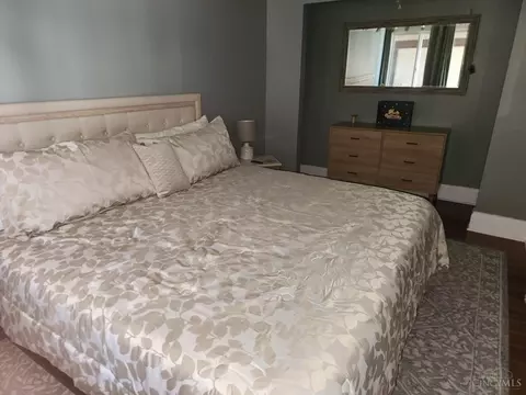 Bedroom - 399 Oregon St, Cincinnati, OH 45202 photo 4 of 4
