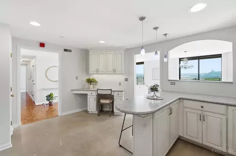 Kitchen - 415 Bond Pl, Cincinnati, OH 45206 photo 5 of 10