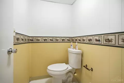 Bath - 830 Sunderland Dr, Cincinnati, OH 45255 photo 7 of 7