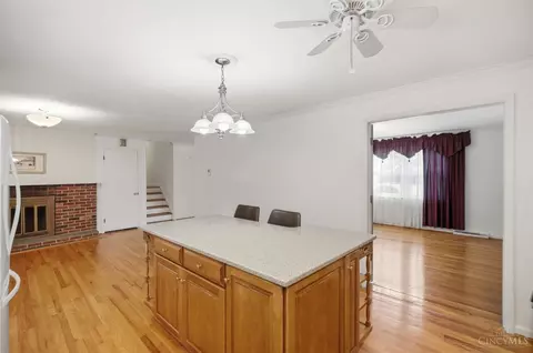 Kitchen - 830 Sunderland Dr, Cincinnati, OH 45255 photo 5 of 5