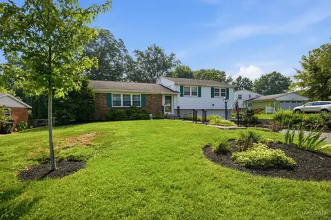 Exterior - 830 Sunderland Dr, Cincinnati, OH 45255 photo 4 of 9