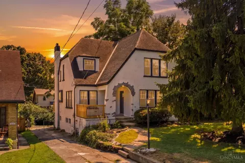 3129 Penrose Pl, Cincinnati, OH 45211