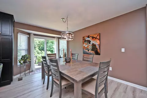 Dining - 8988 Bluejay View Dr, Cleves, OH 45002 photo 2 of 3
