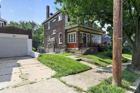 Exterior - 2654 Cora Ave, Cincinnati, OH 45211 photo 2 of 5