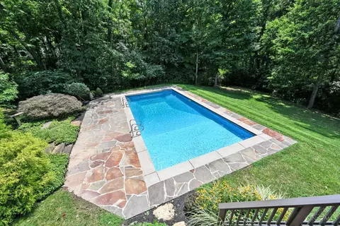 Exterior - 41 Locust Hill Rd, Cincinnati, OH 45245 photo 13 of 23
