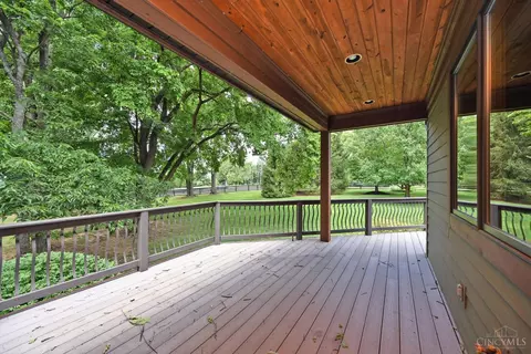 Exterior - 41 Locust Hill Rd, Cincinnati, OH 45245 photo 11 of 23