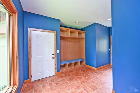 Entry Way - 41 Locust Hill Rd, Cincinnati, OH 45245 photo 3 of 3