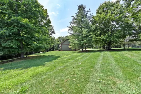 Exterior - 41 Locust Hill Rd, Cincinnati, OH 45245 photo 22 of 23