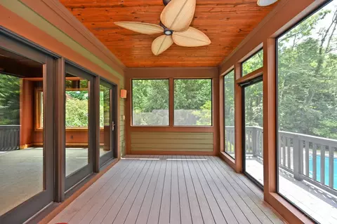 Exterior - 41 Locust Hill Rd, Cincinnati, OH 45245 photo 6 of 23