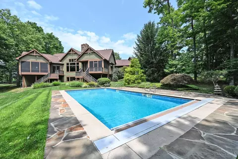 Exterior - 41 Locust Hill Rd, Cincinnati, OH 45245 photo 16 of 23