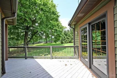 Exterior - 41 Locust Hill Rd, Cincinnati, OH 45245 photo 9 of 23