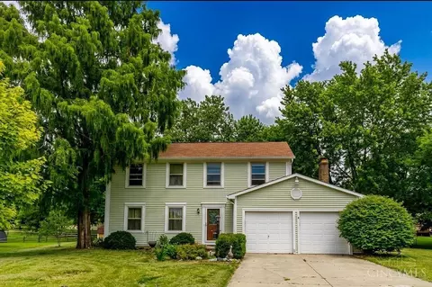 8476 Windcrest Dr, West Chester, OH 45069