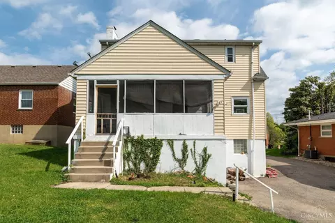 Exterior - 2885 Tower Ave, Cincinnati, OH 45238 photo 4 of 10