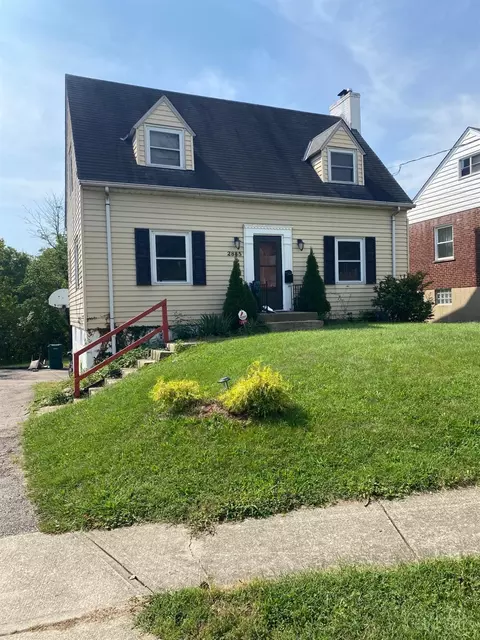 2885 Tower Ave, Cincinnati, OH 45238 photo 2