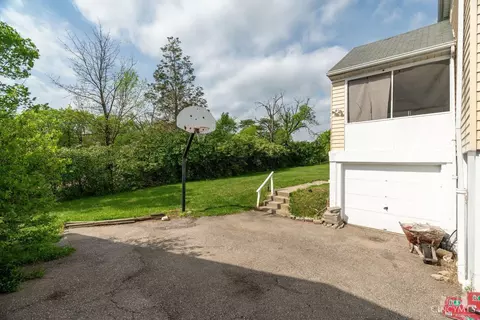 Exterior - 2885 Tower Ave, Cincinnati, OH 45238 photo 7 of 10