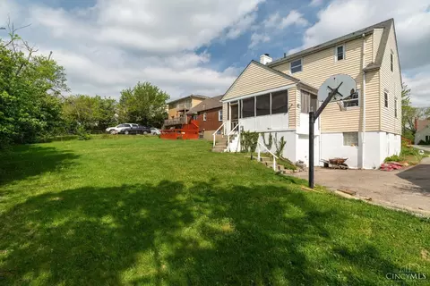 Exterior - 2885 Tower Ave, Cincinnati, OH 45238 photo 5 of 10