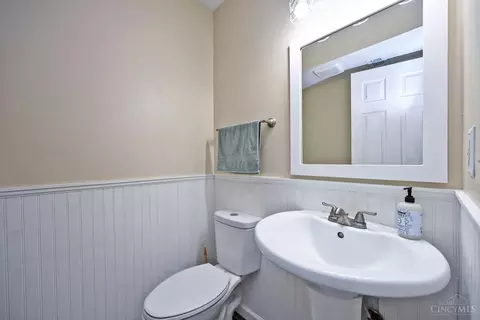Bath - 60 Robin Way, Amelia, OH 45102 photo 1 of 4