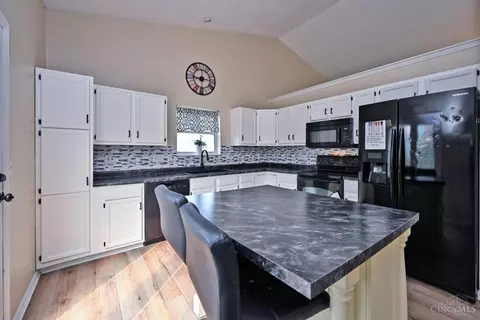 Kitchen - 60 Robin Way, Amelia, OH 45102 photo 3 of 5