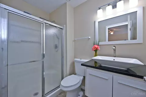 Bath - 60 Robin Way, Amelia, OH 45102 photo 2 of 4