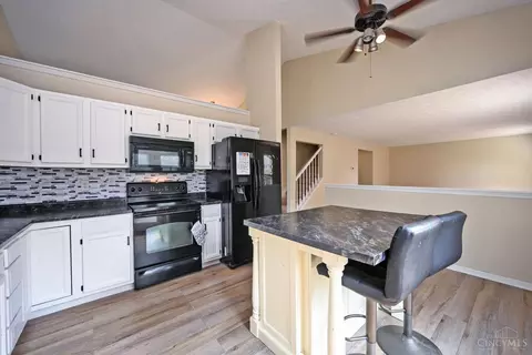 Kitchen - 60 Robin Way, Amelia, OH 45102 photo 5 of 5