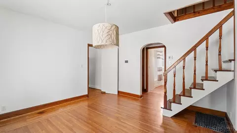 Living - 6815 Windward St, Cincinnati, OH 45227 photo 4 of 6