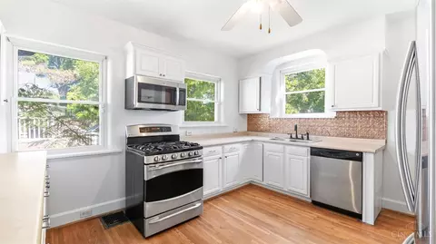 Kitchen - 6815 Windward St, Cincinnati, OH 45227 photo 3 of 4