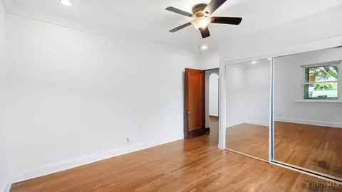 Bedroom - 6815 Windward St, Cincinnati, OH 45227 photo 7 of 13