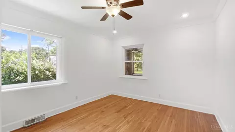 Bedroom - 6815 Windward St, Cincinnati, OH 45227 photo 3 of 13