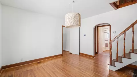 Living - 6815 Windward St, Cincinnati, OH 45227 photo 6 of 6