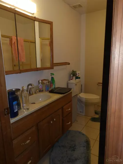 Bath - 7603 Fairground Rd, Blanchester, OH 45107 photo 2 of 4