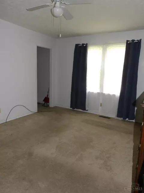 Bedroom - 7603 Fairground Rd, Blanchester, OH 45107 photo 4 of 4