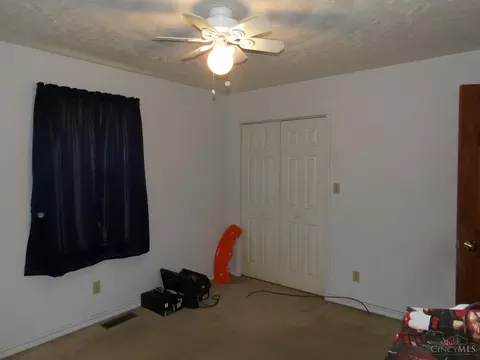 Bedroom - 7603 Fairground Rd, Blanchester, OH 45107 photo 2 of 4