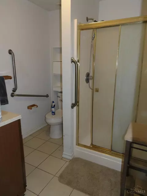 Bath - 7603 Fairground Rd, Blanchester, OH 45107 photo 3 of 4
