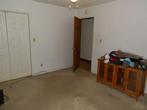 Bedroom - 7603 Fairground Rd, Blanchester, OH 45107 photo 1 of 4
