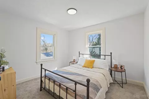 Bedroom - 2217 Crane Ave, Cincinnati, OH 45207 photo 1 of 3