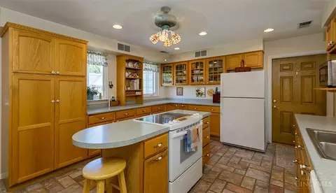 Kitchen - 1711 Flora Ave, Cincinnati, OH 45231 photo 2 of 3