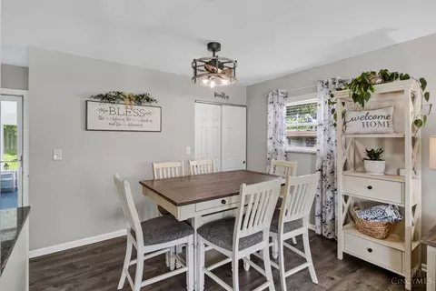 Dining - 6038 Bearcat Dr, Cincinnati, OH 45248 photo 2 of 5