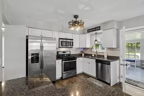 Kitchen - 6038 Bearcat Dr, Cincinnati, OH 45248 photo 1 of 2