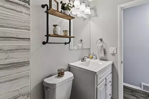 Bath - 6038 Bearcat Dr, Cincinnati, OH 45248 photo 4 of 4