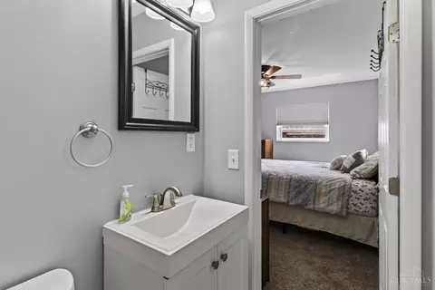 Bath - 6038 Bearcat Dr, Cincinnati, OH 45248 photo 2 of 4