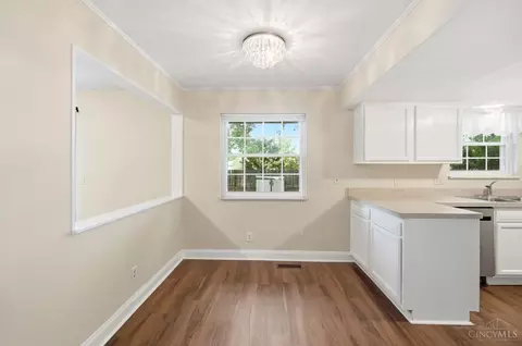 Dining - 3528 Bookmark Pl, Maineville, OH 45039 photo 2 of 2