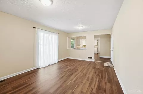 Living - 3528 Bookmark Pl, Maineville, OH 45039 photo 6 of 7