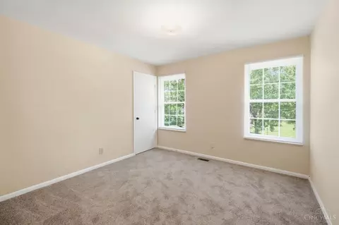 Bedroom - 3528 Bookmark Pl, Maineville, OH 45039 photo 4 of 9